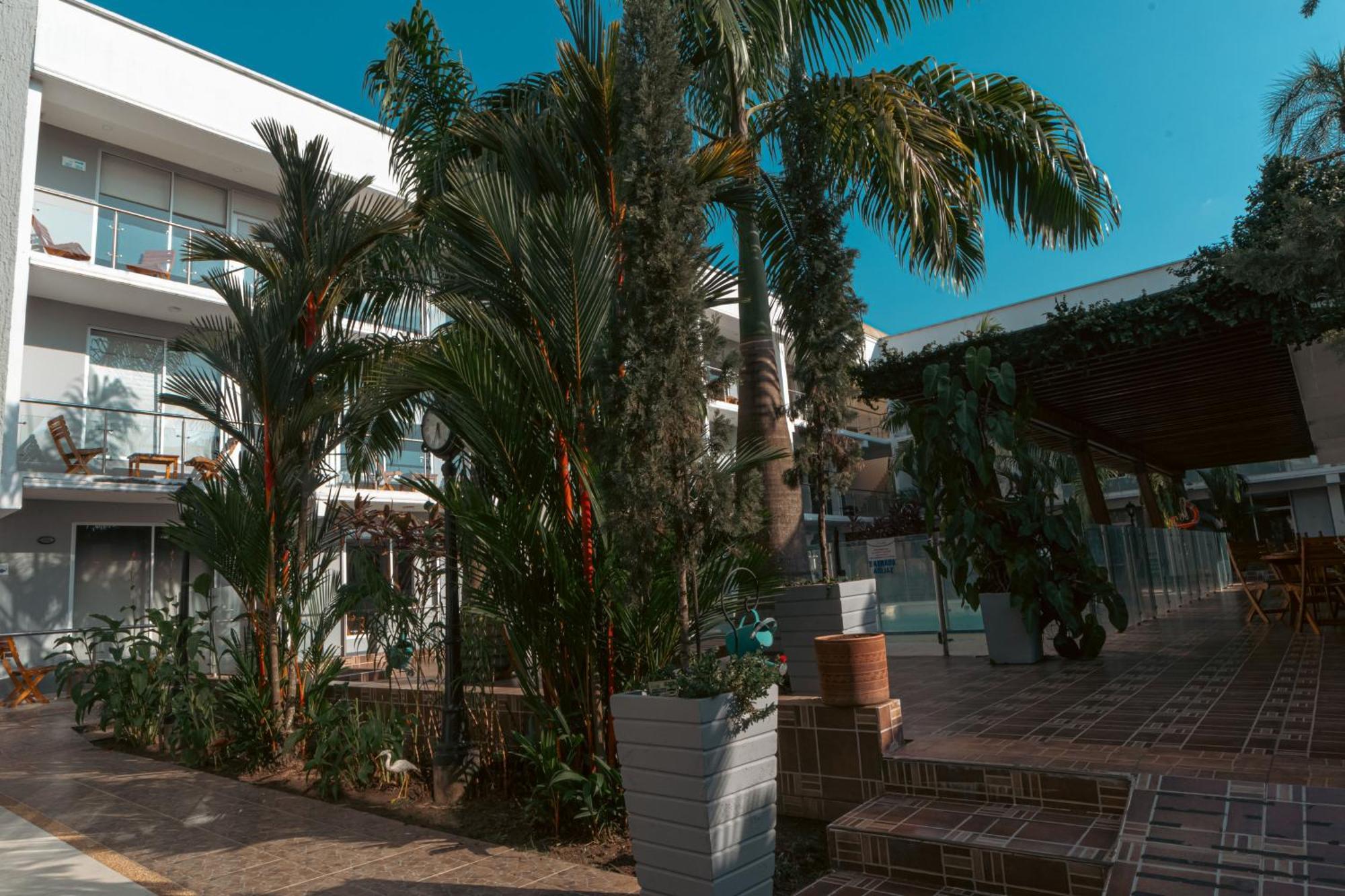 Hotel El Aeropuerto San Jose del Guaviare Ngoại thất bức ảnh