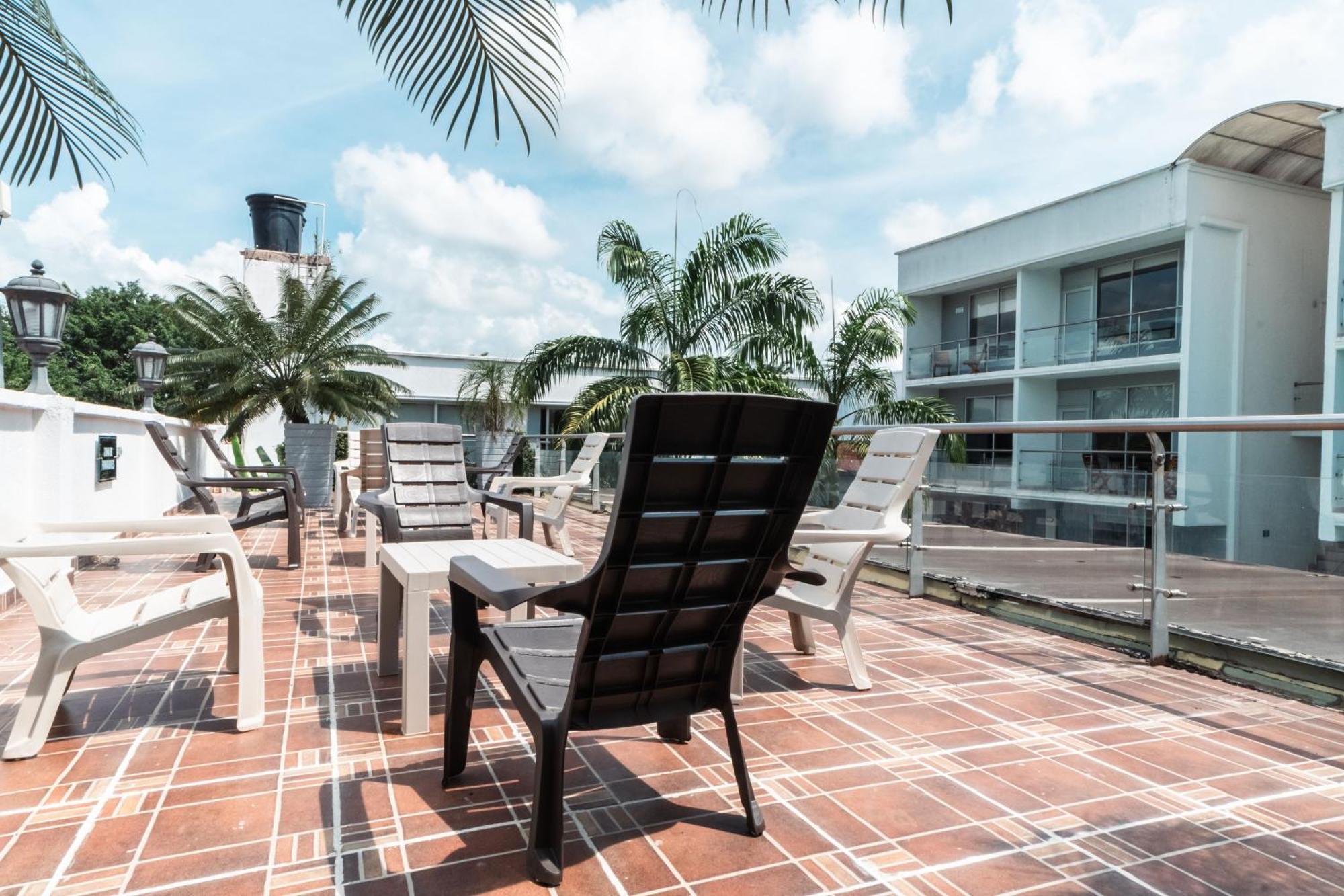 Hotel El Aeropuerto San Jose del Guaviare Ngoại thất bức ảnh