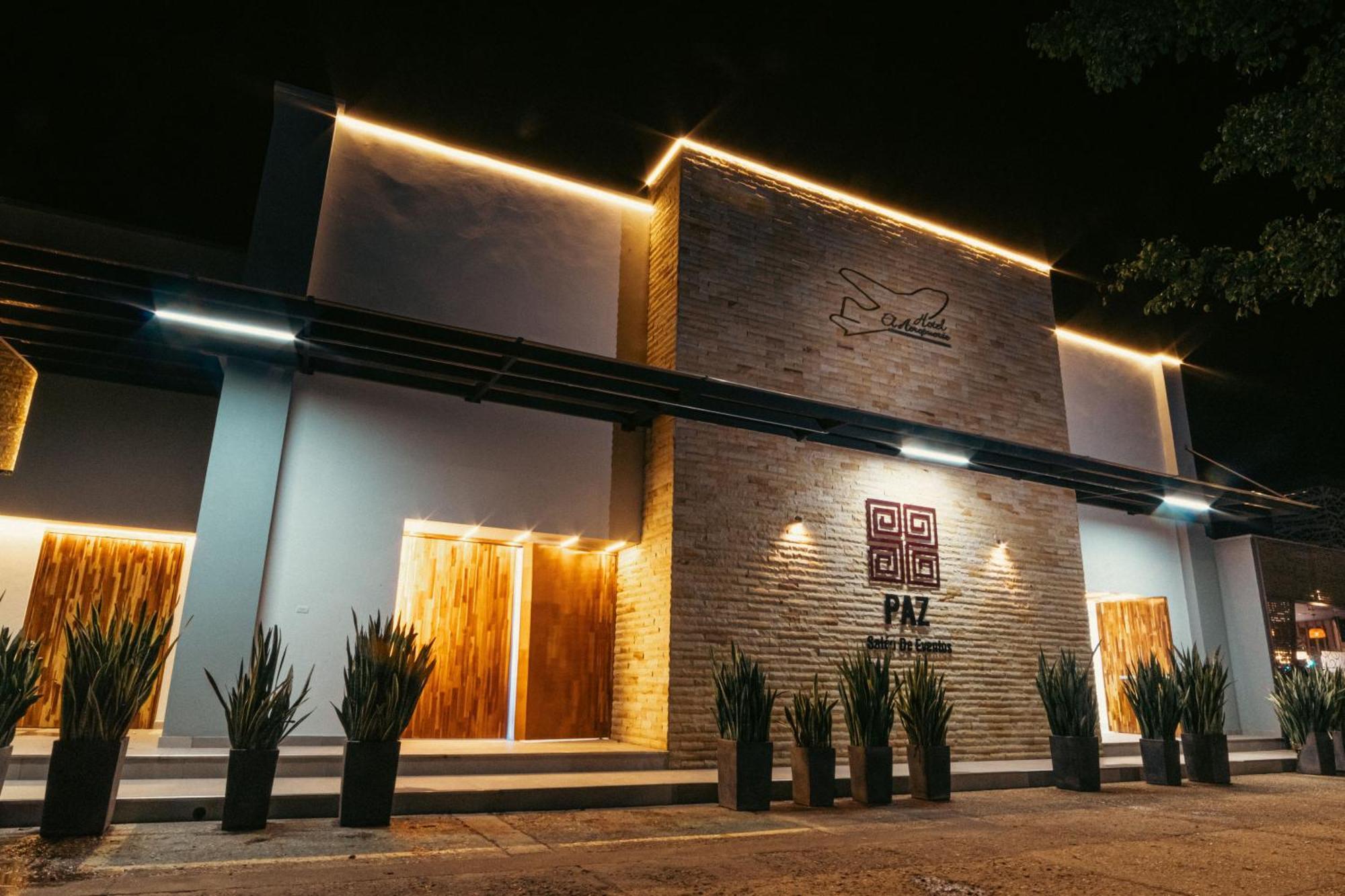 Hotel El Aeropuerto San Jose del Guaviare Ngoại thất bức ảnh