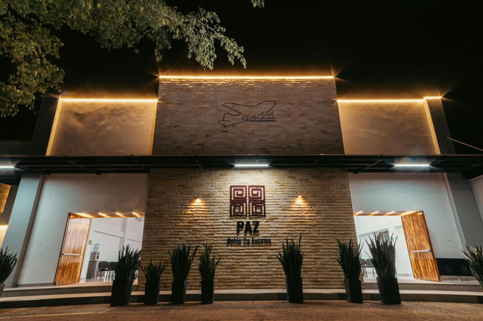 Hotel El Aeropuerto San Jose del Guaviare Ngoại thất bức ảnh