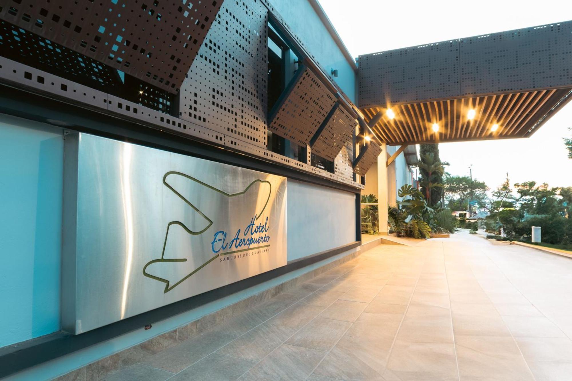 Hotel El Aeropuerto San Jose del Guaviare Ngoại thất bức ảnh