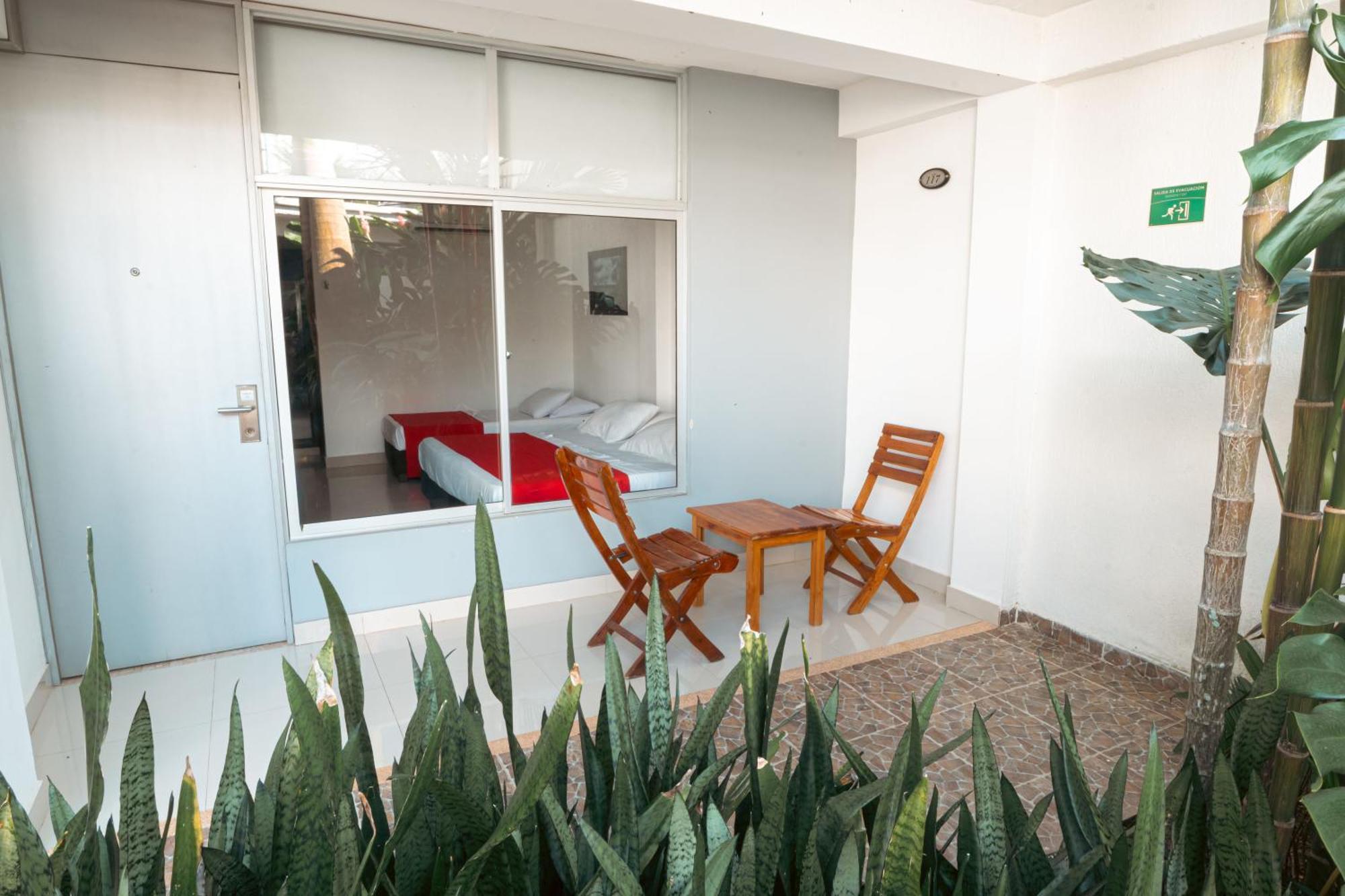 Hotel El Aeropuerto San Jose del Guaviare Ngoại thất bức ảnh