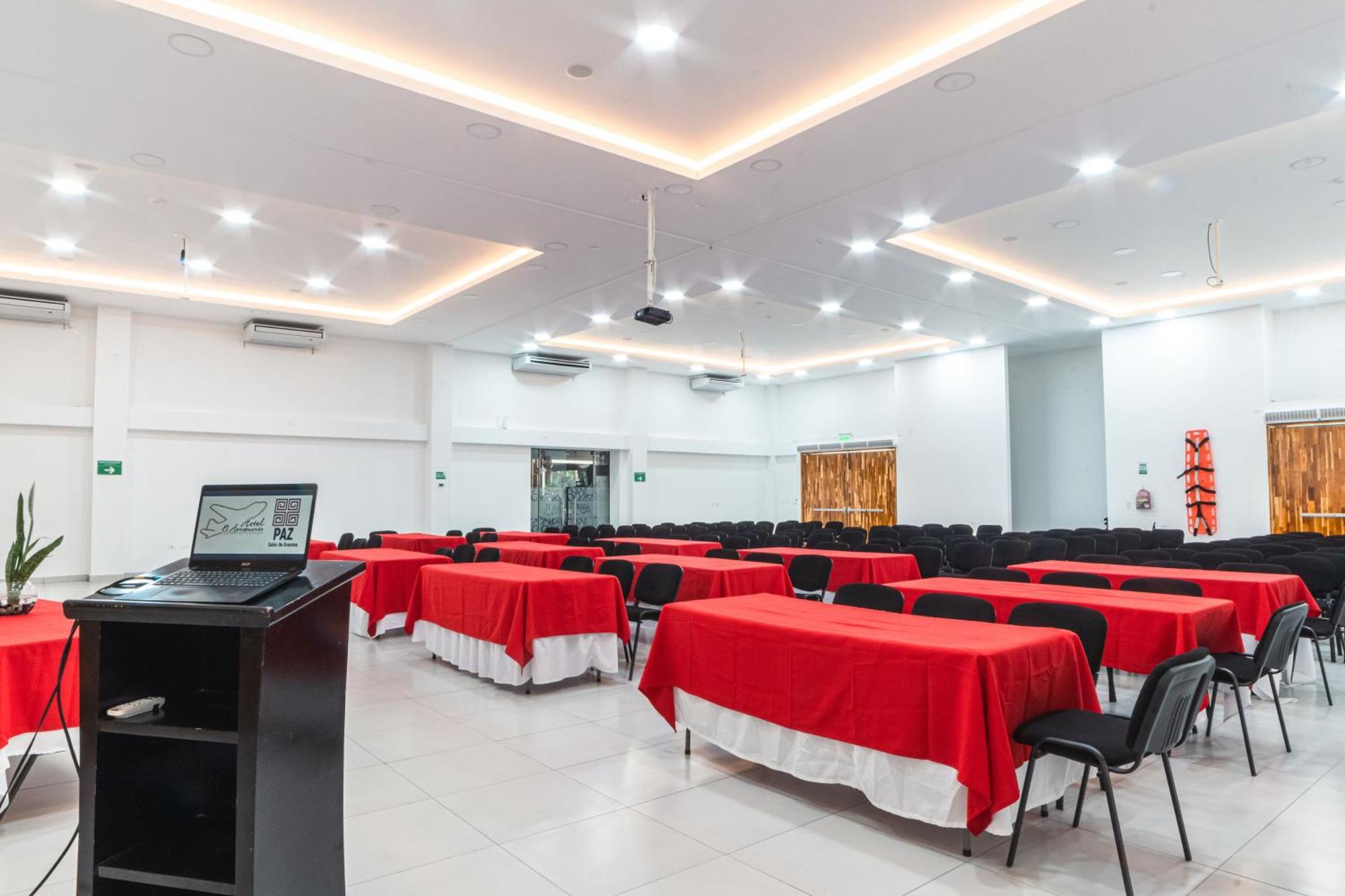 Hotel El Aeropuerto San Jose del Guaviare Ngoại thất bức ảnh