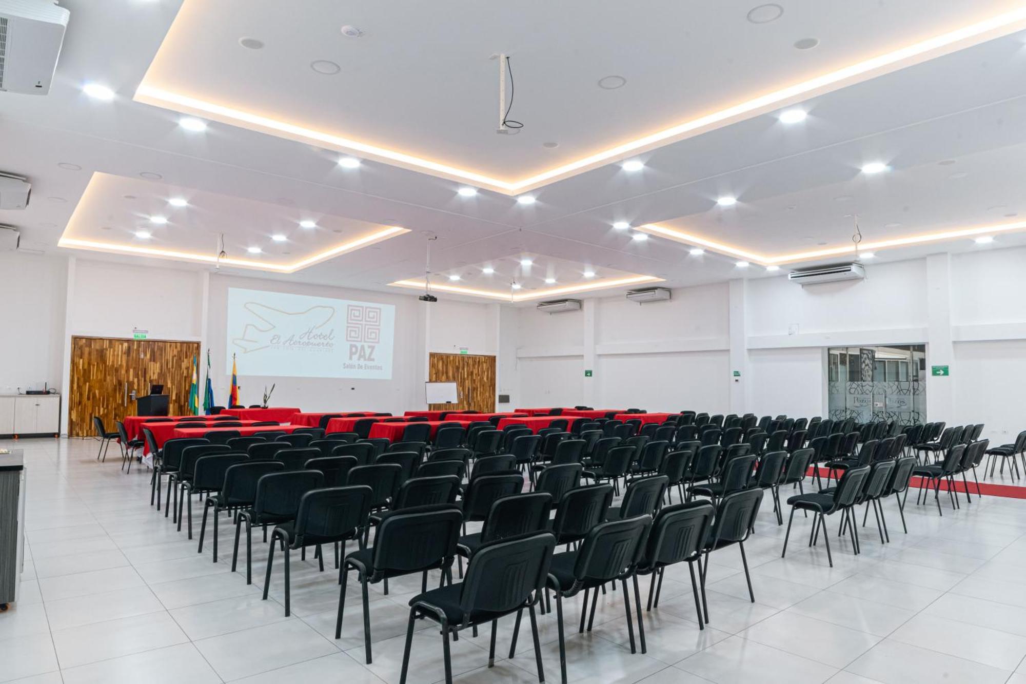 Hotel El Aeropuerto San Jose del Guaviare Ngoại thất bức ảnh