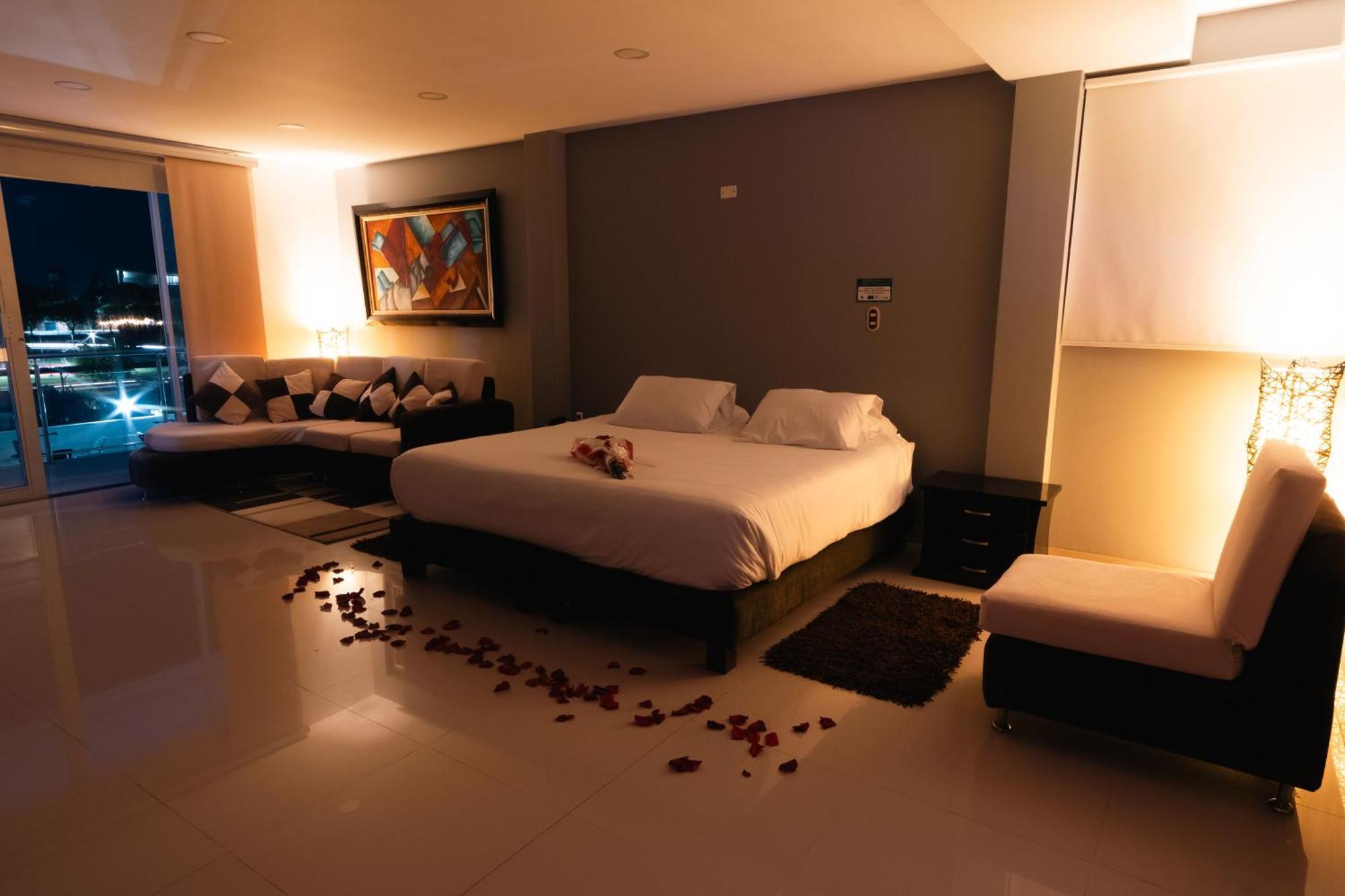 Hotel El Aeropuerto San Jose del Guaviare Ngoại thất bức ảnh